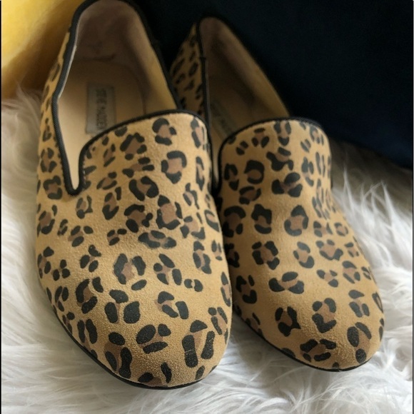 Steve Madden Leopard Print Flats - Picture 3 of 6